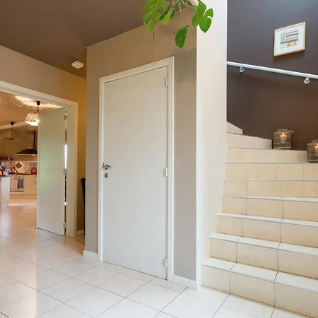 Prázdninový dům Luxury In Liege With Private Garden